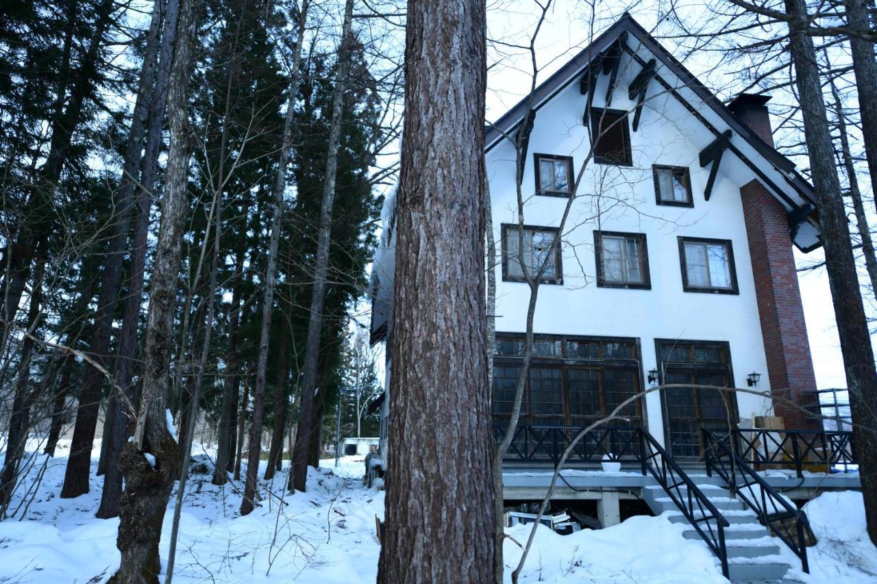 The Answer Bed & Breakfast Хакуба Екстериор снимка