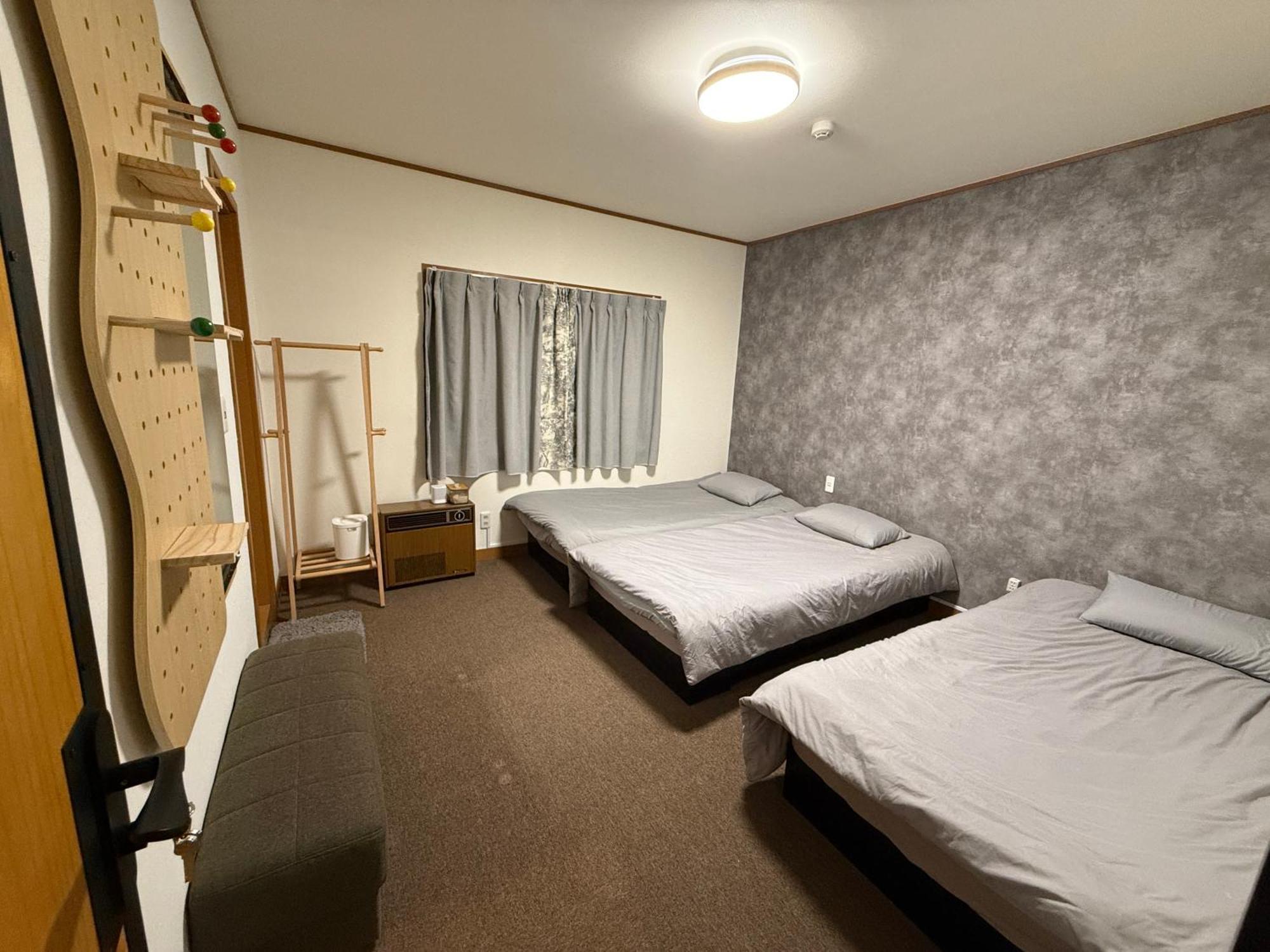 The Answer Bed & Breakfast Хакуба Екстериор снимка